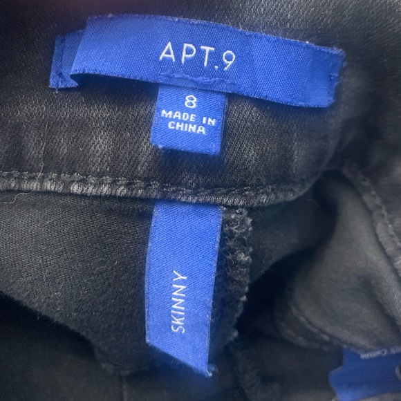 **SOLD** APT 9 skinny pull on jeggings. - Picture 2 of 3